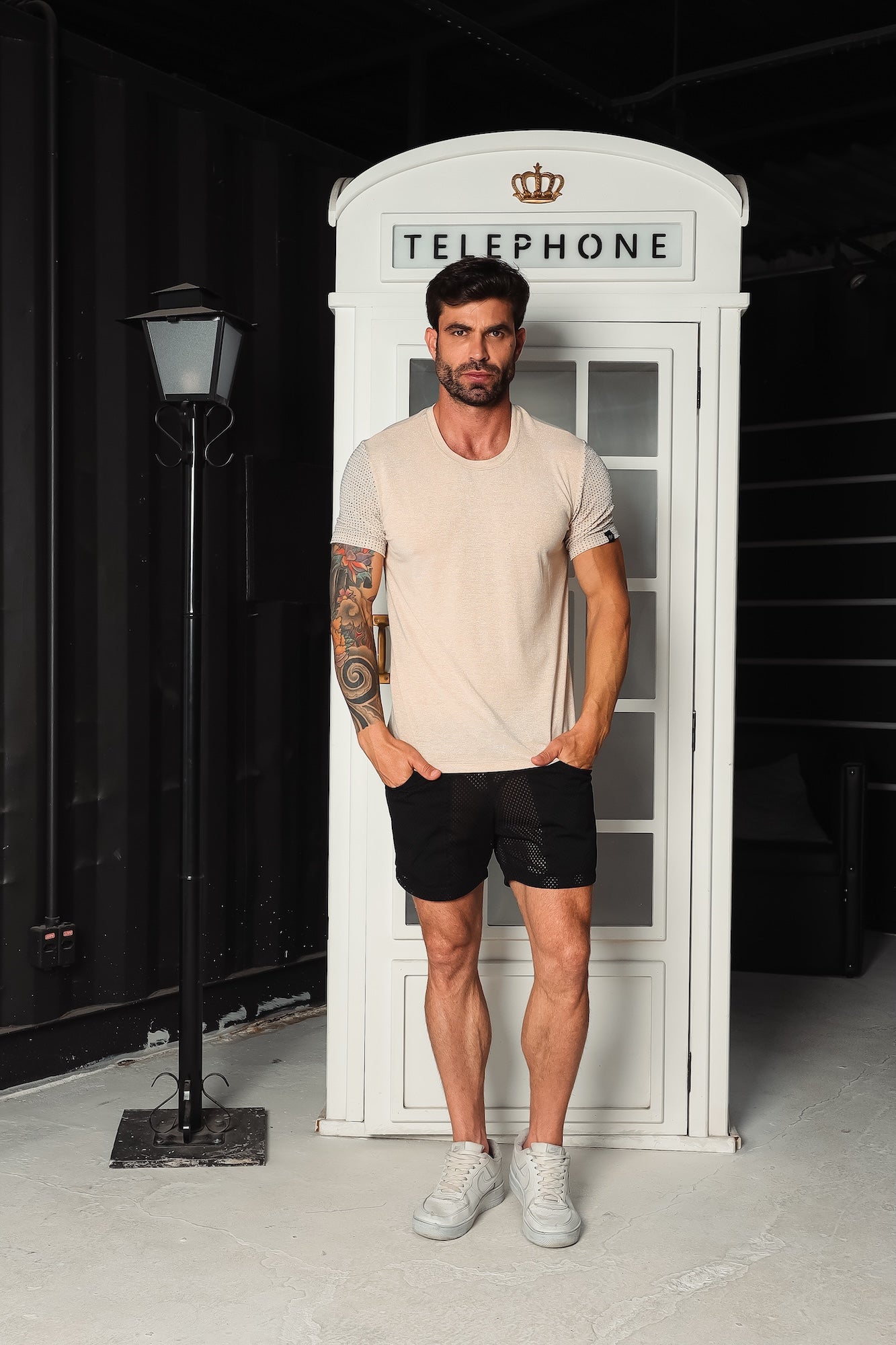 Camiseta Masculina em Lurex com Mangas Glitterizadas