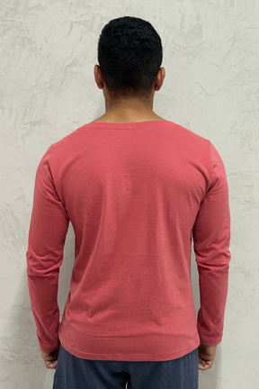 Camiseta Masculina Manga Longa em Viscolycra Gola Canoa