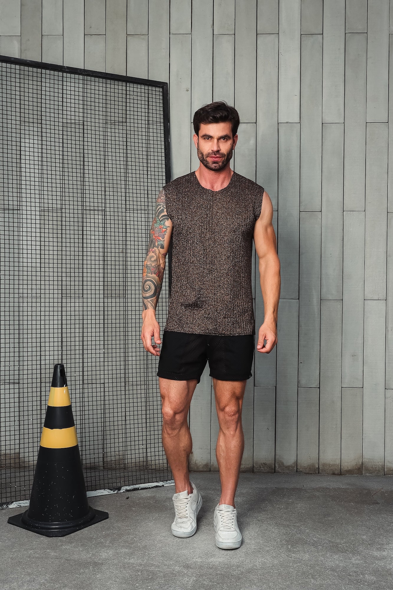 Regata Machão Malha Canelada Fio Dourado