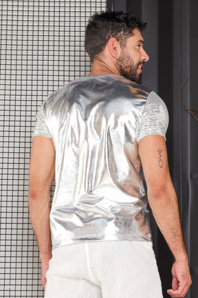 Camiseta Masculina Metalizada Prata Detalhe Paetê