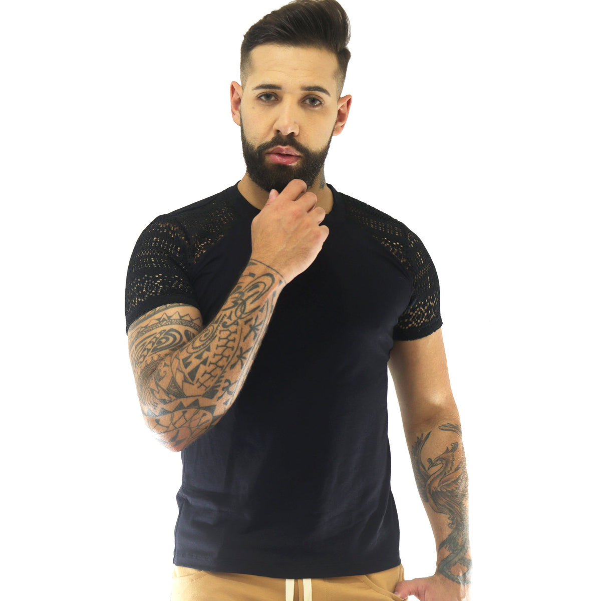 Camiseta Masculina em Viscolycra e Mangas Renda