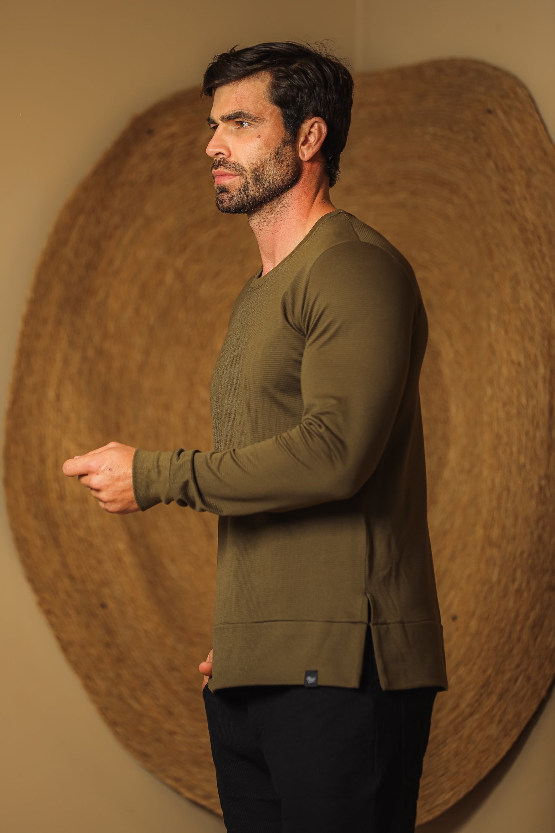 Camiseta Masculina Crepe com Fenda Lateral