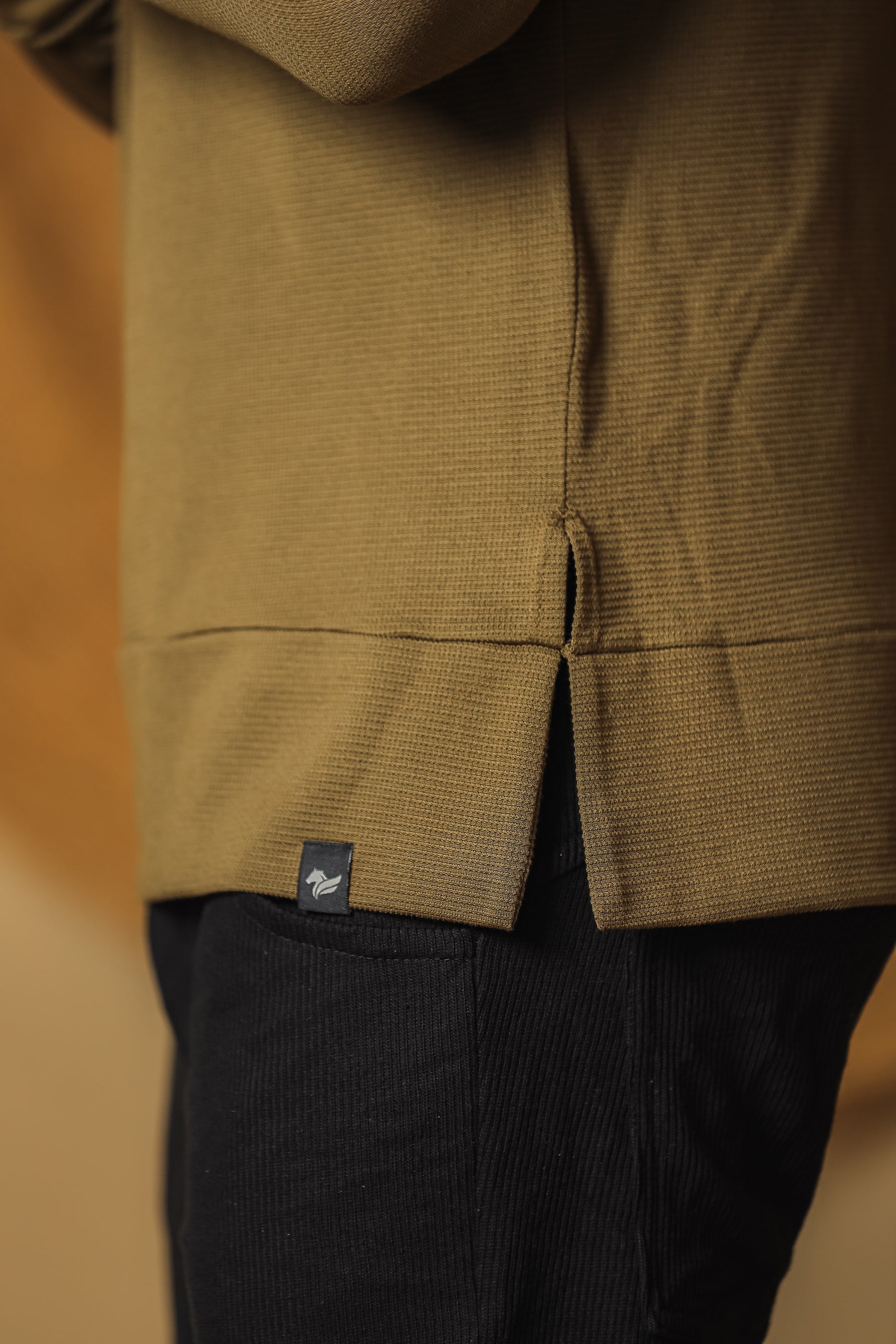 Camiseta Masculina Crepe com Fenda Lateral