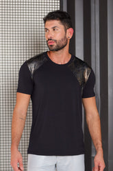 Camiseta Masculina em Viscolycra com Detalhe Animal Print