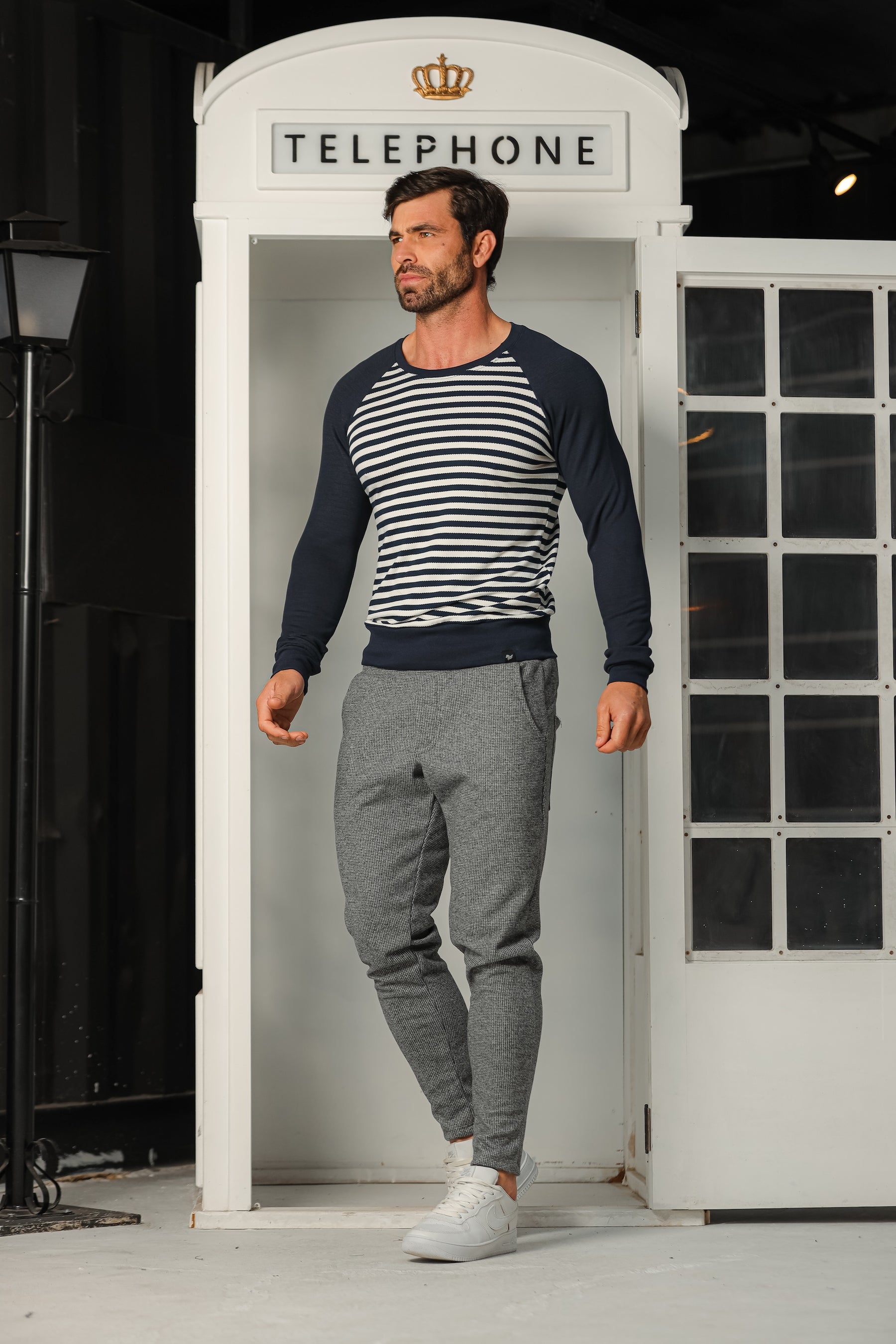 Suéter Masculino Listrado Azul e Branco