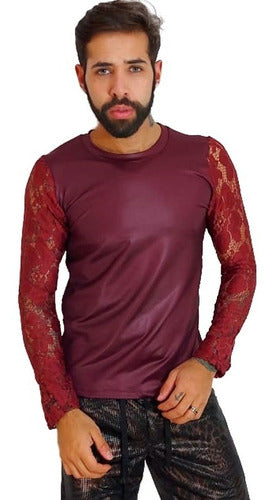 Camiseta Masculina em Cirrê Bordô Mangas em Renda Bordô