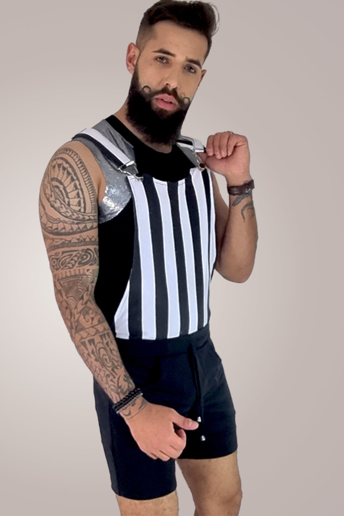 Macaquinho Jardineira Masculino Preto e Branco Listrado