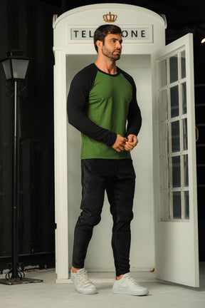 Camiseta Masculina Malha Ponto Roma Verde com Manga Longa Preta