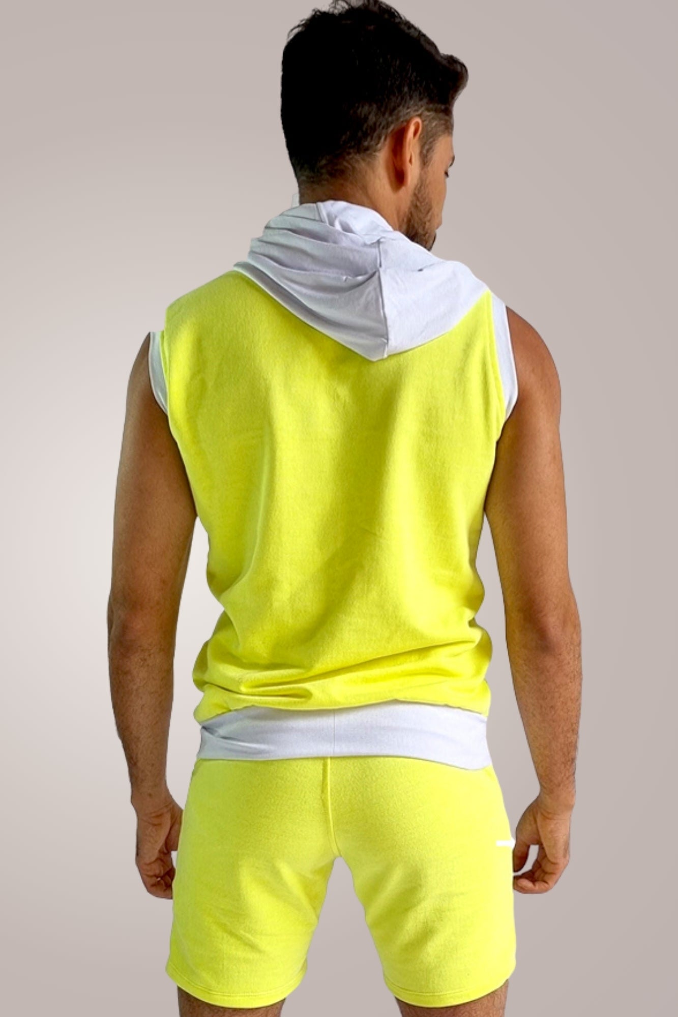 Conjunto Masculino Colete e Short em Moletinho Amarelo