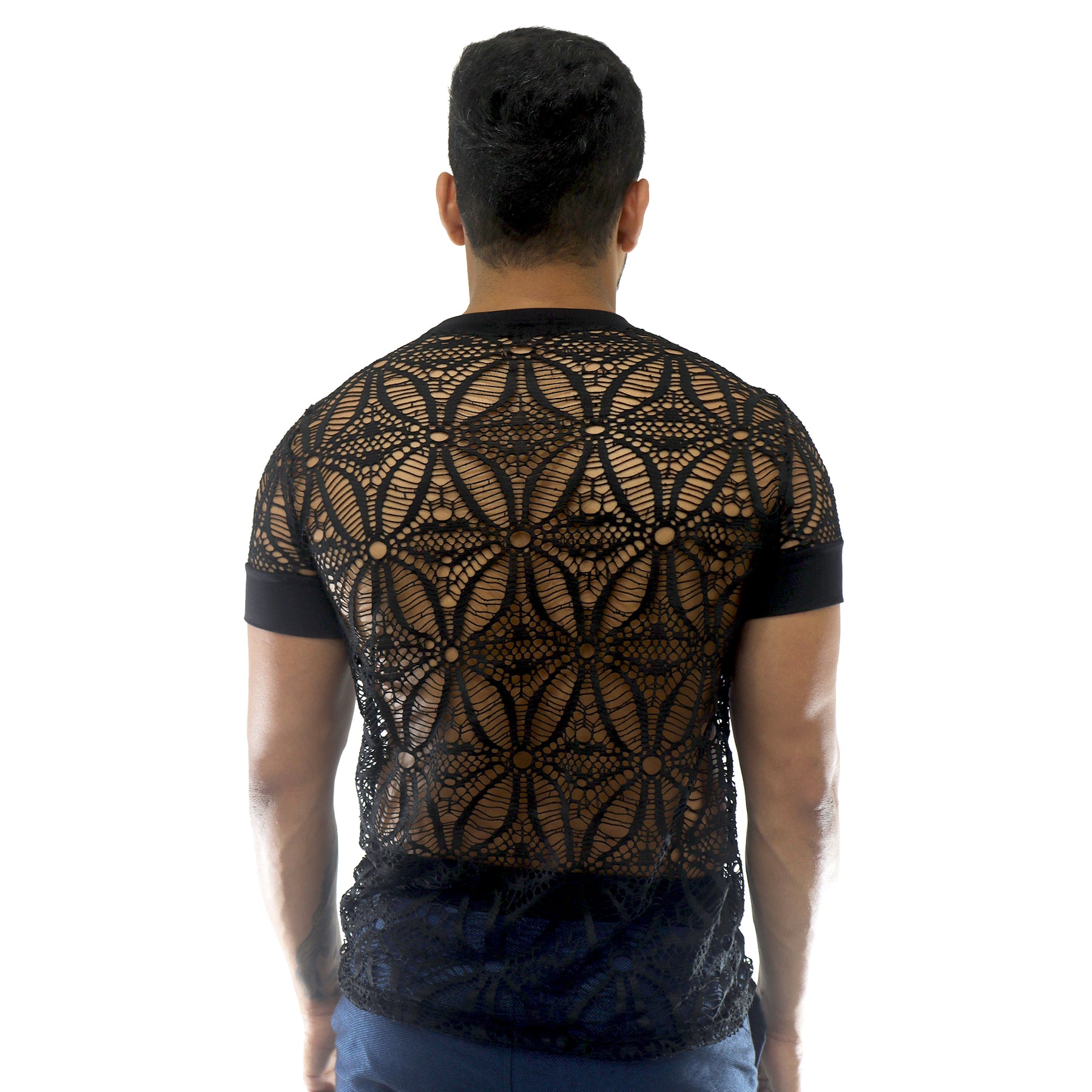 Camiseta Masculina em Arrastão Floral Preto