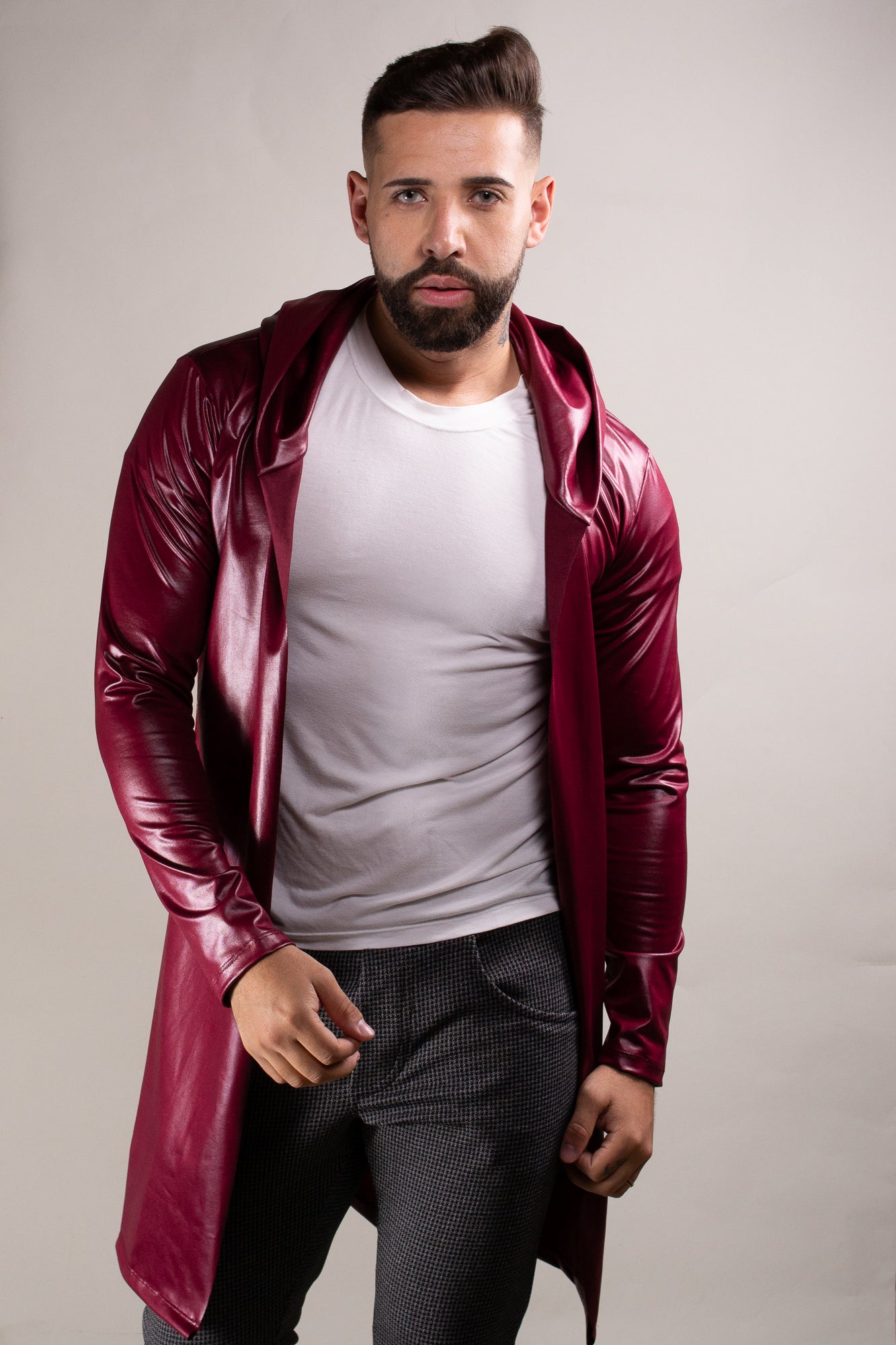 Cardigan Masculino com Capuz em Cirrê Bordô