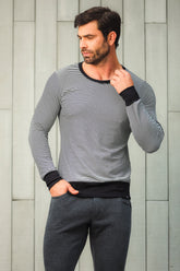 Suéter Masculino Malha Listrada Preto e Branco