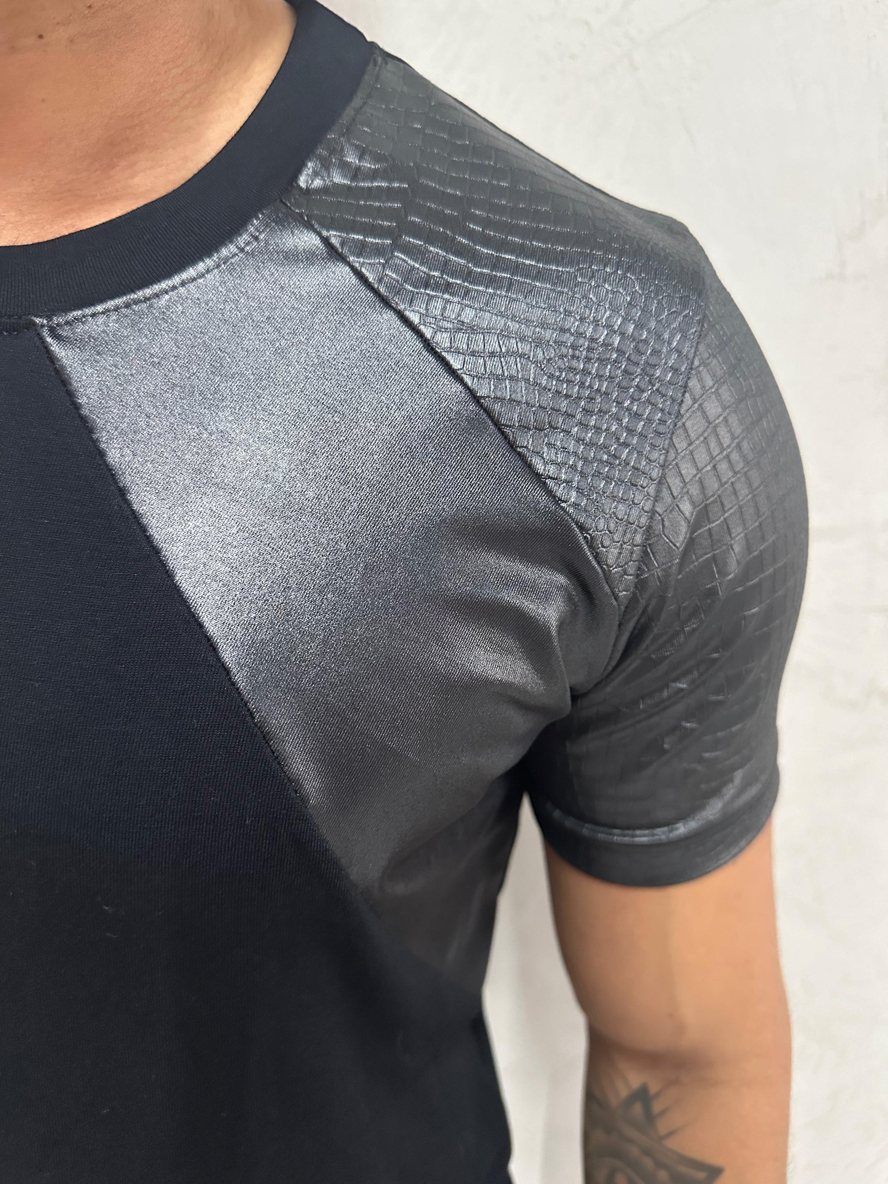 Camiseta Masculina Viscolycra Mangas em Cirrê