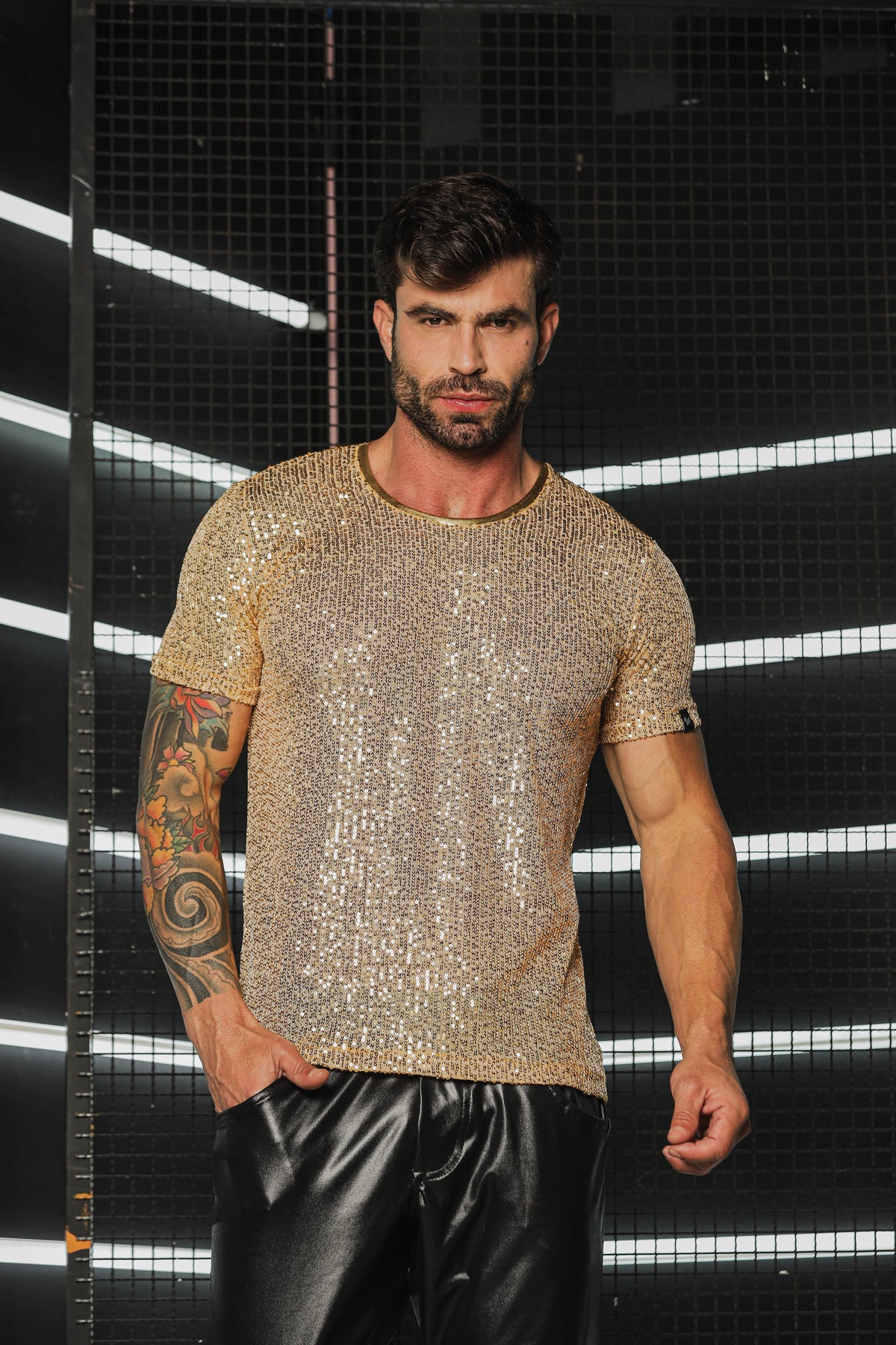 Camiseta Masculina em Paetê