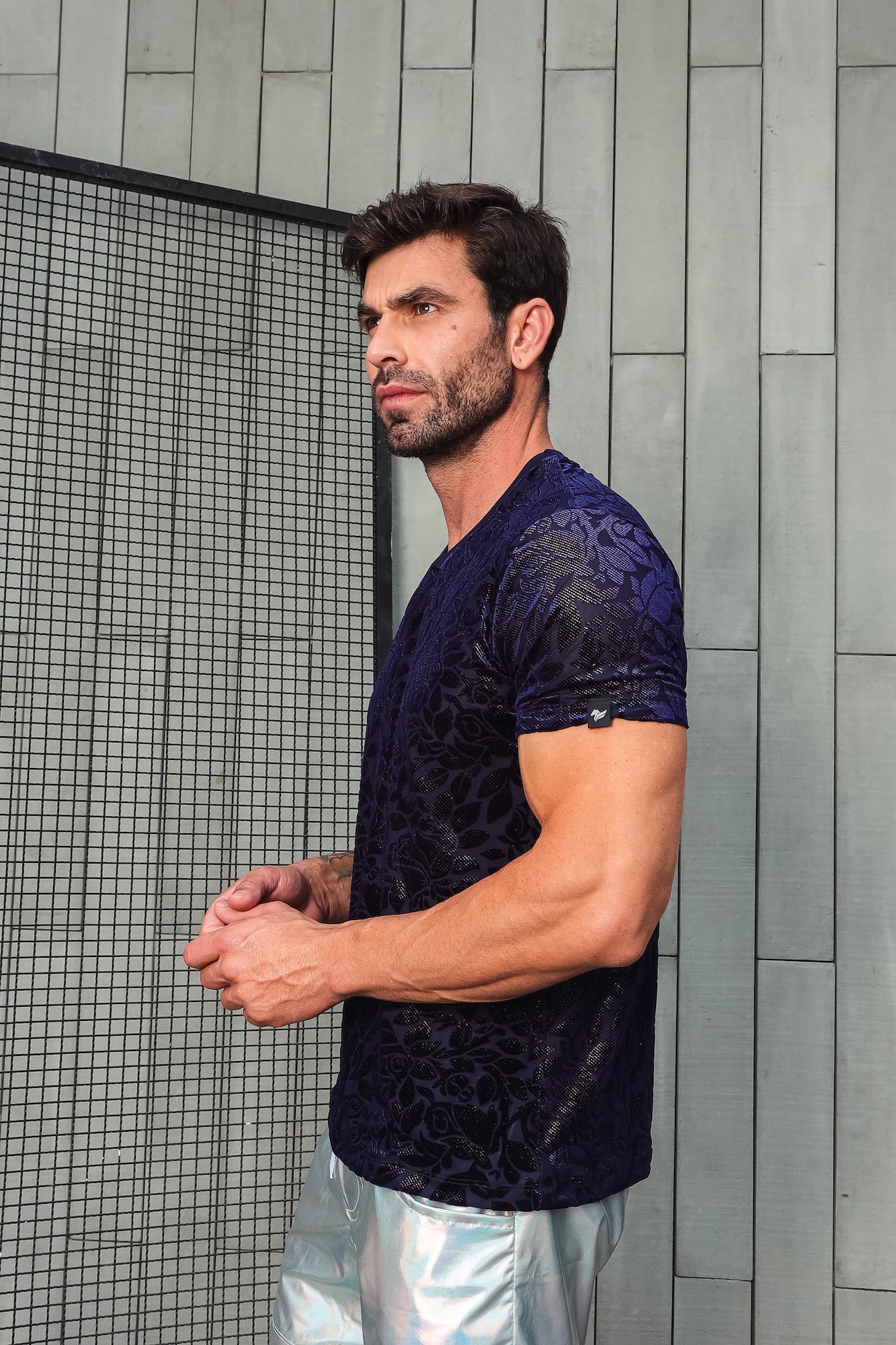 Camiseta Masculina em Devorê de Veludo