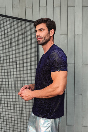 Camiseta Masculina em Devorê de Veludo