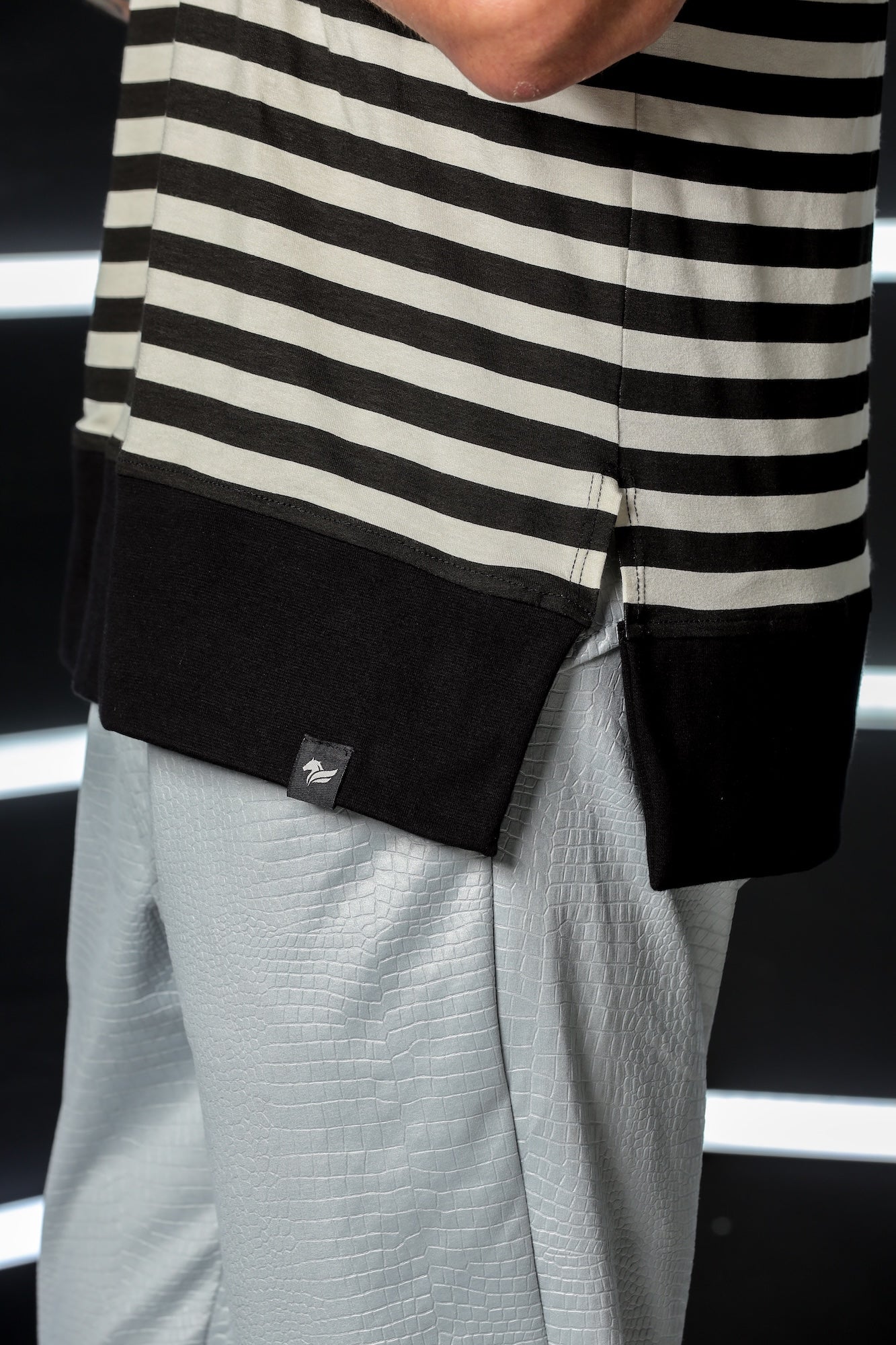 Regata Masculina Machão em Viscolycra Listrada Com Capuz