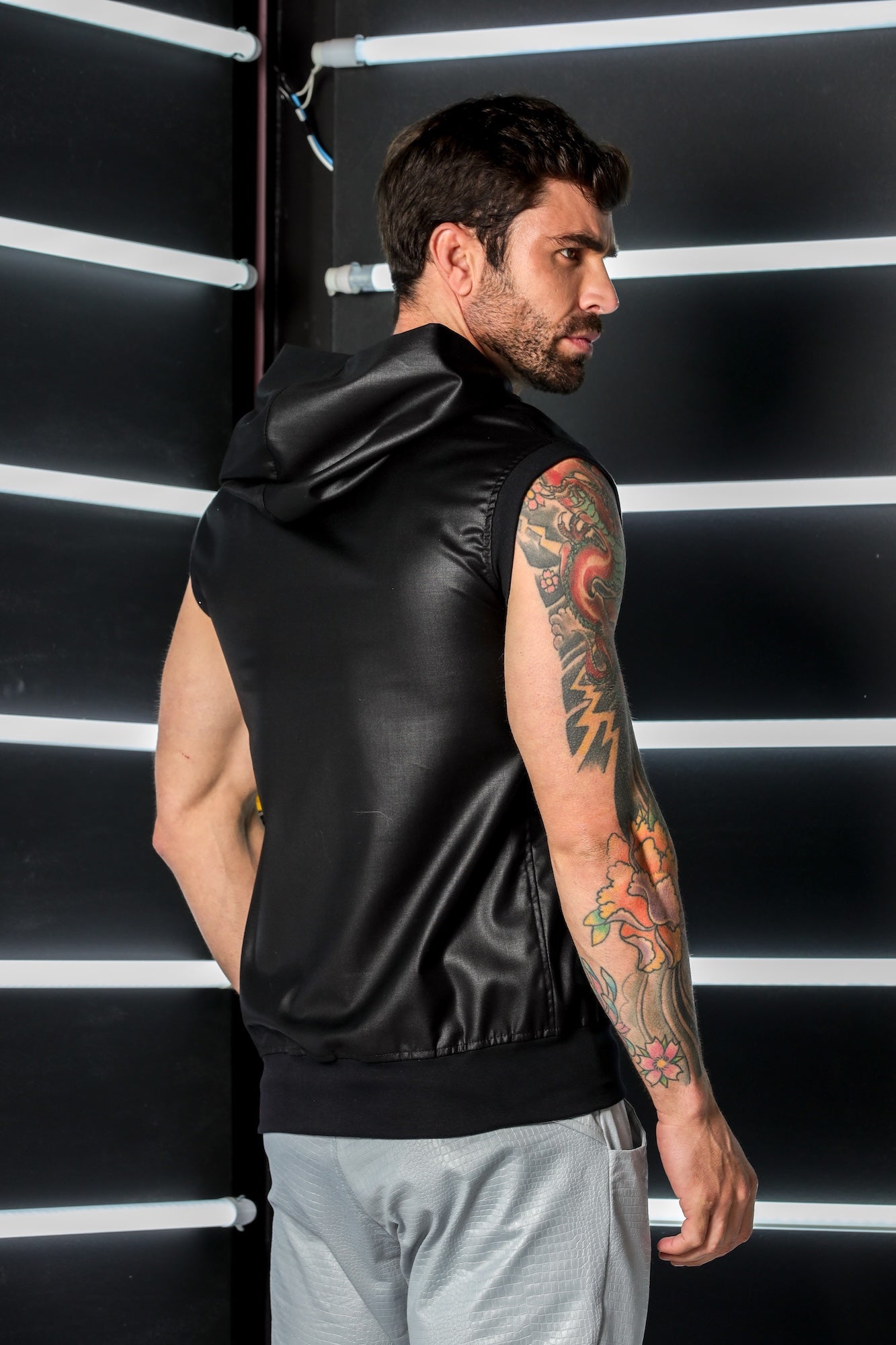 Colete Masculino Em Bengaline Resinado