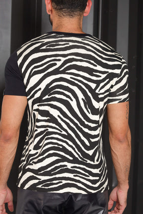 Camiseta Masculina Mama Punch® em Viscolycra Zebra Detalhe na Manga