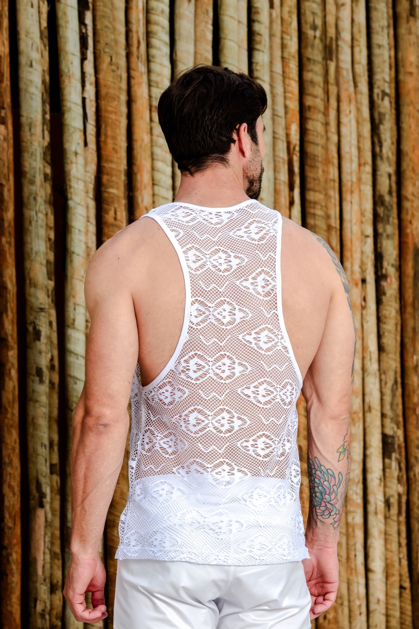 Regata Masculina Cavada em Renda