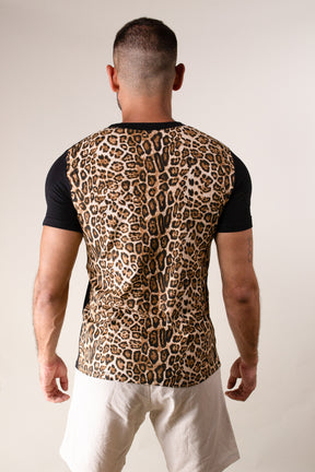 Camiseta Masculina Estampa Onça Detalhe Lateral