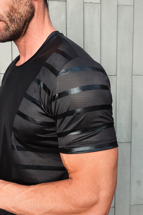 Camiseta em Cirrê com Detalhe em Malha Listras