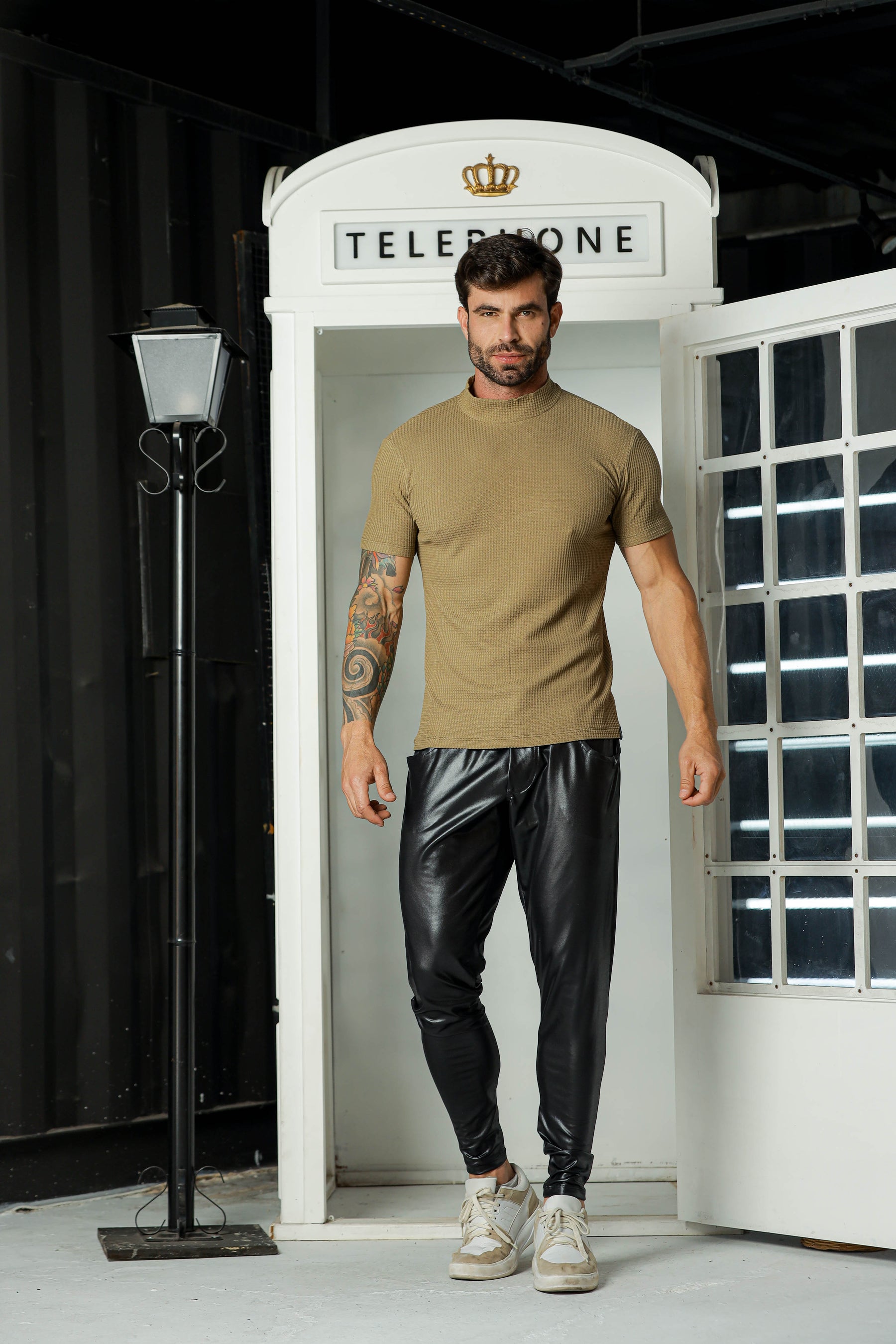 Camiseta Masculina em Malha Crepe