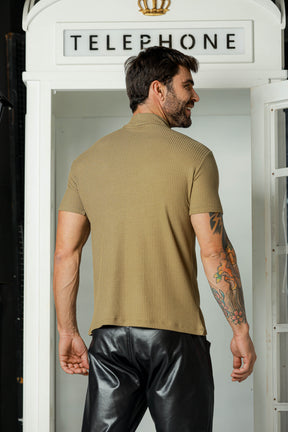 Camiseta Masculina em Malha Crepe