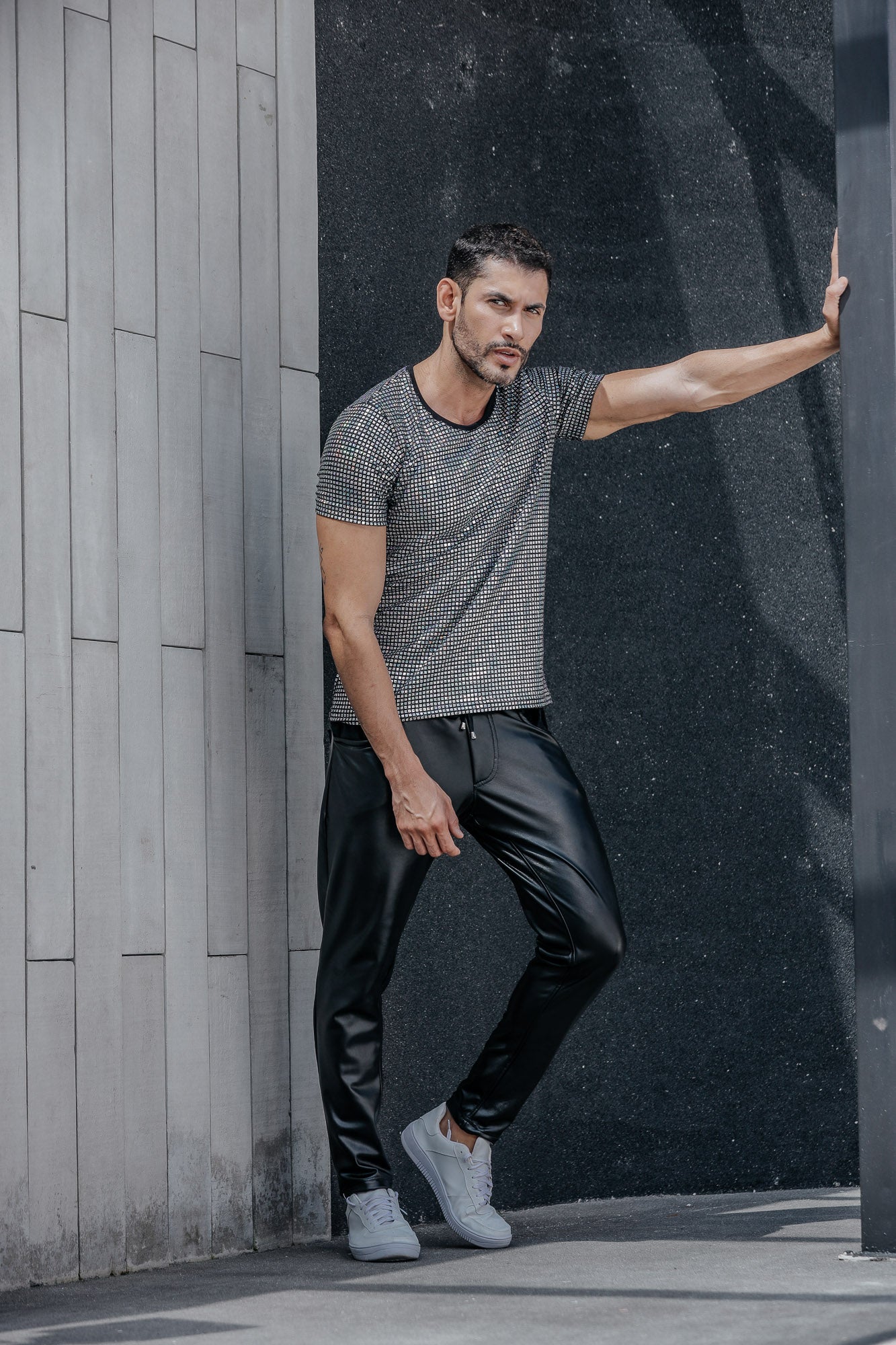 Camiseta Masculina Paetê Holográfico
