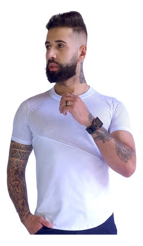 Camiseta Masculina Cirrê com Detalhes em Tela Branco