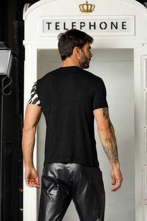 Camiseta Masculina Viscolycra Detalhe Zebra