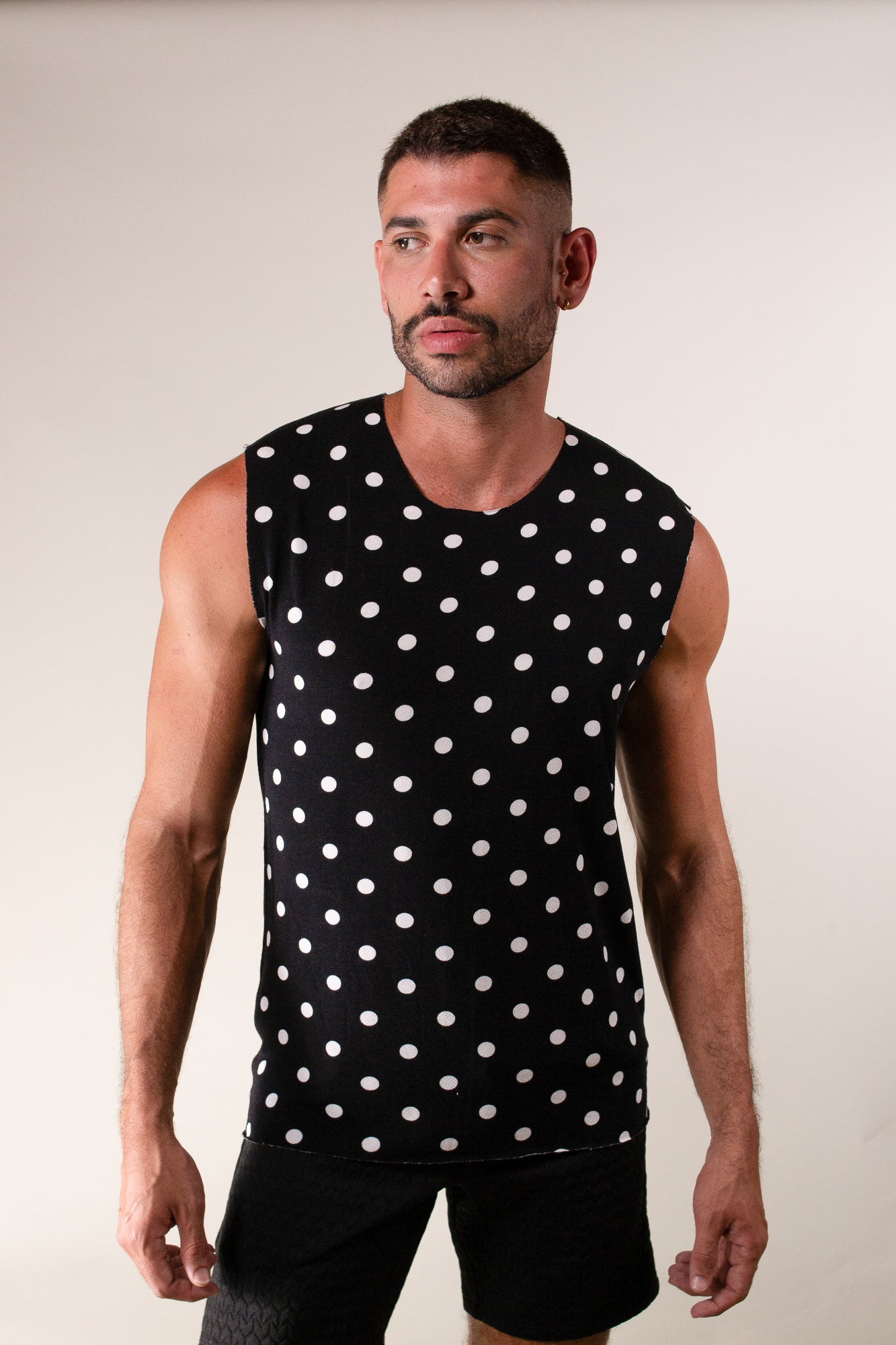 Regata Masculina Machão Estampa Poá Preta