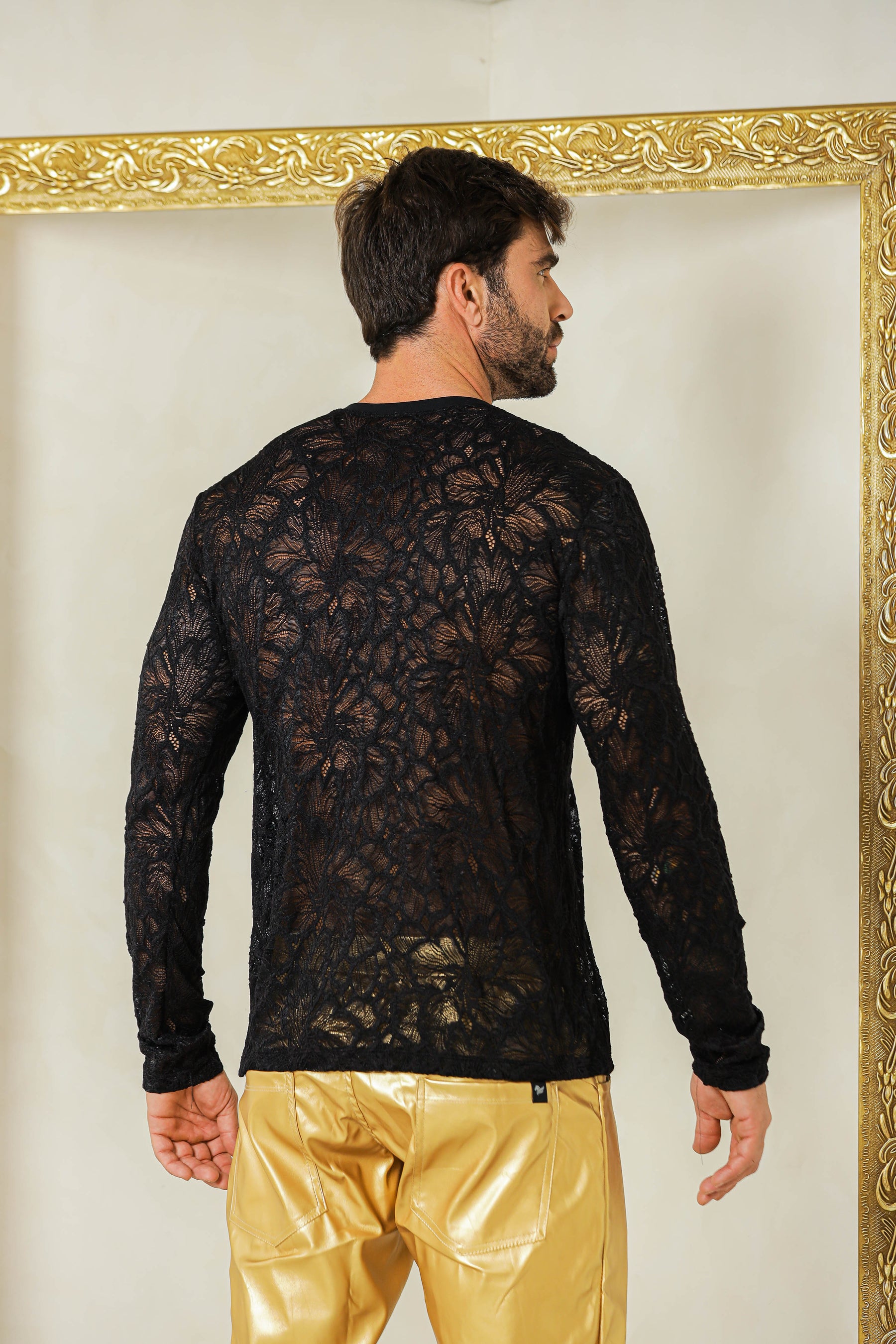 Camiseta Masculina Manga Longa em Renda Floral