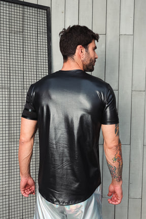 Camiseta em Cirrê com Detalhe em Malha Listras