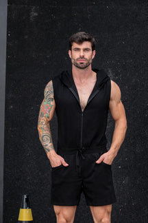 Macaquinho Masculino Modelo Machão com Capuz