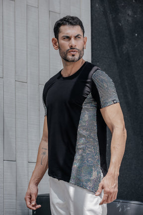 Camiseta Masculina Transversal Viscolycra com Detalhe Holográfico