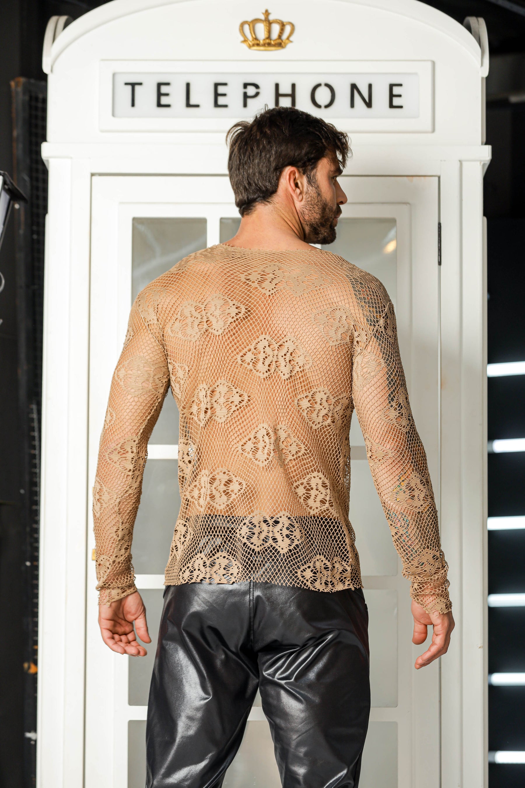 Camiseta Masculina Manga Longa Gola Canoa em Arrastão Floral