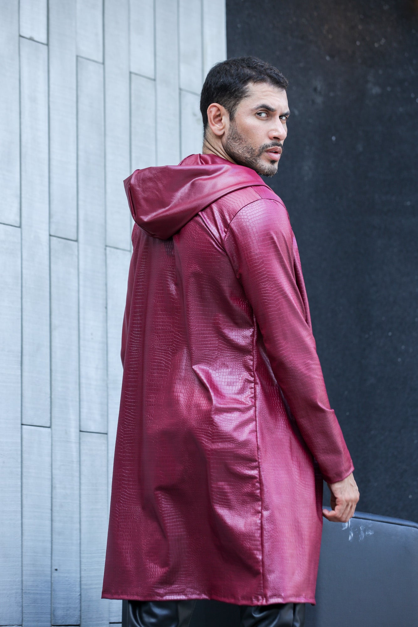 Cardigan Masculino em Cirrê Croco com Capuz