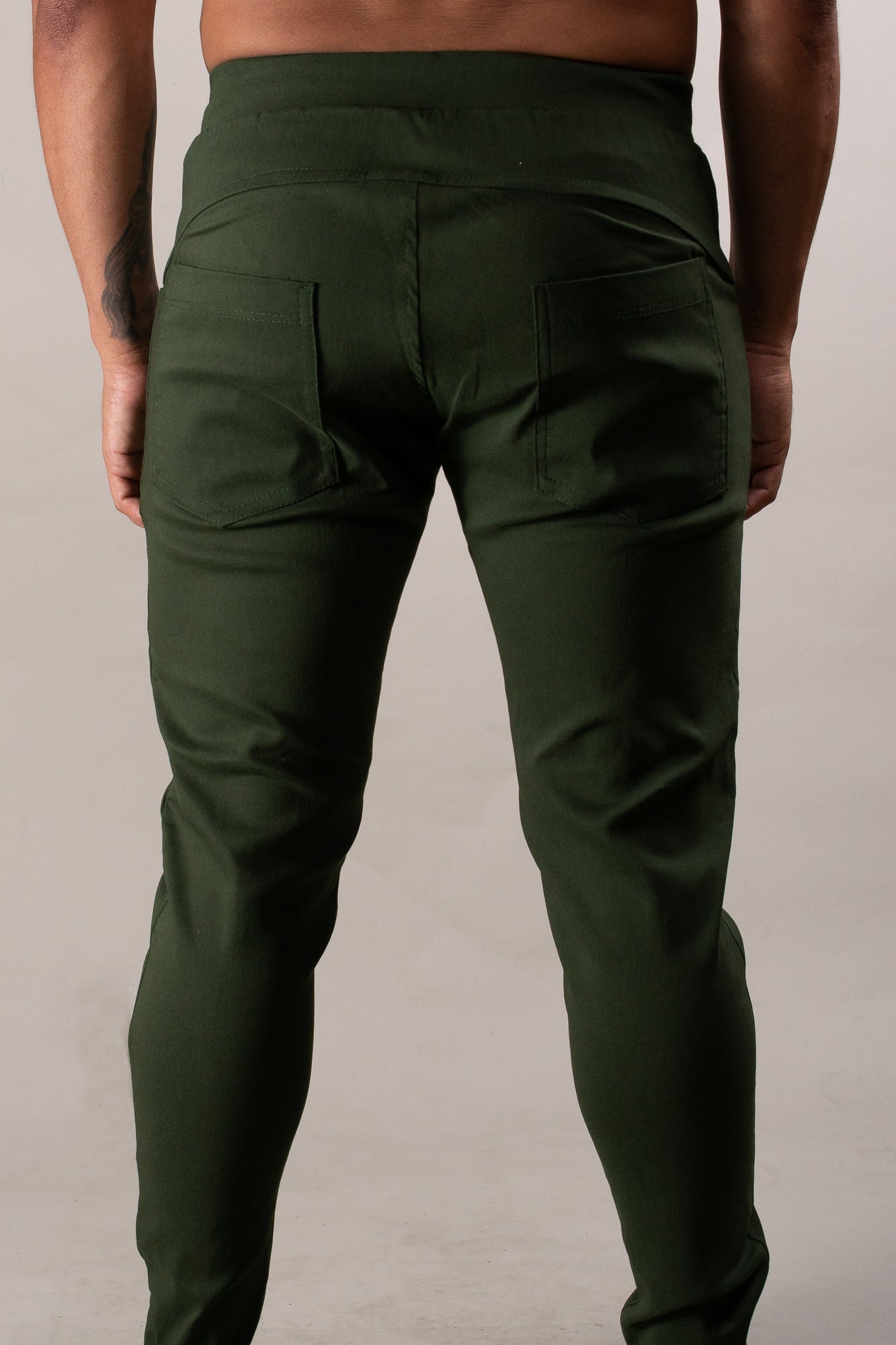 Calça Masculina em Bengaline Verde - Ateliê João Vieira - JotaVê