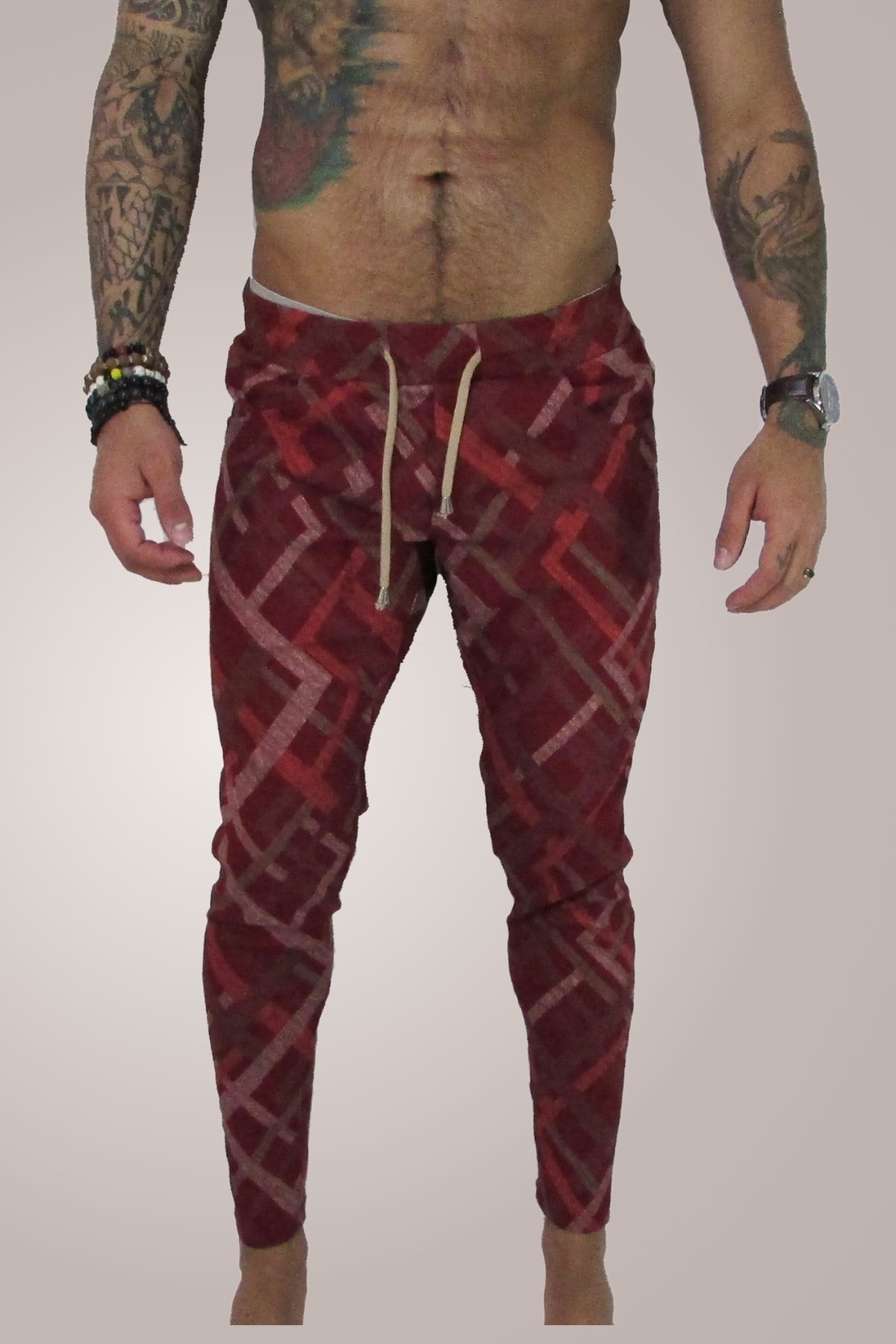 Calça Masculina em Bengaline Vermelho Estampado - Ateliê João Vieira - JotaVê