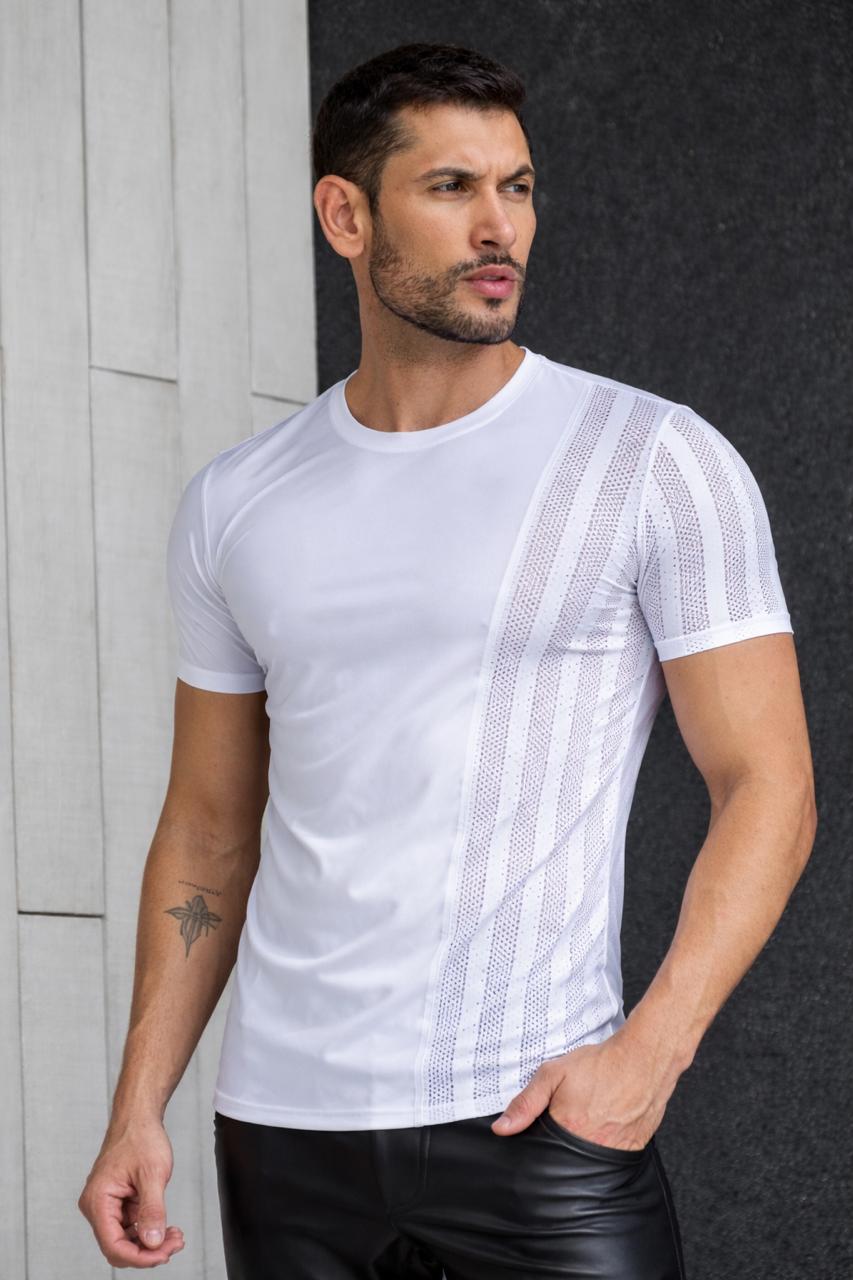 Camiseta Masculina Cirrê com Detalhe Lateral