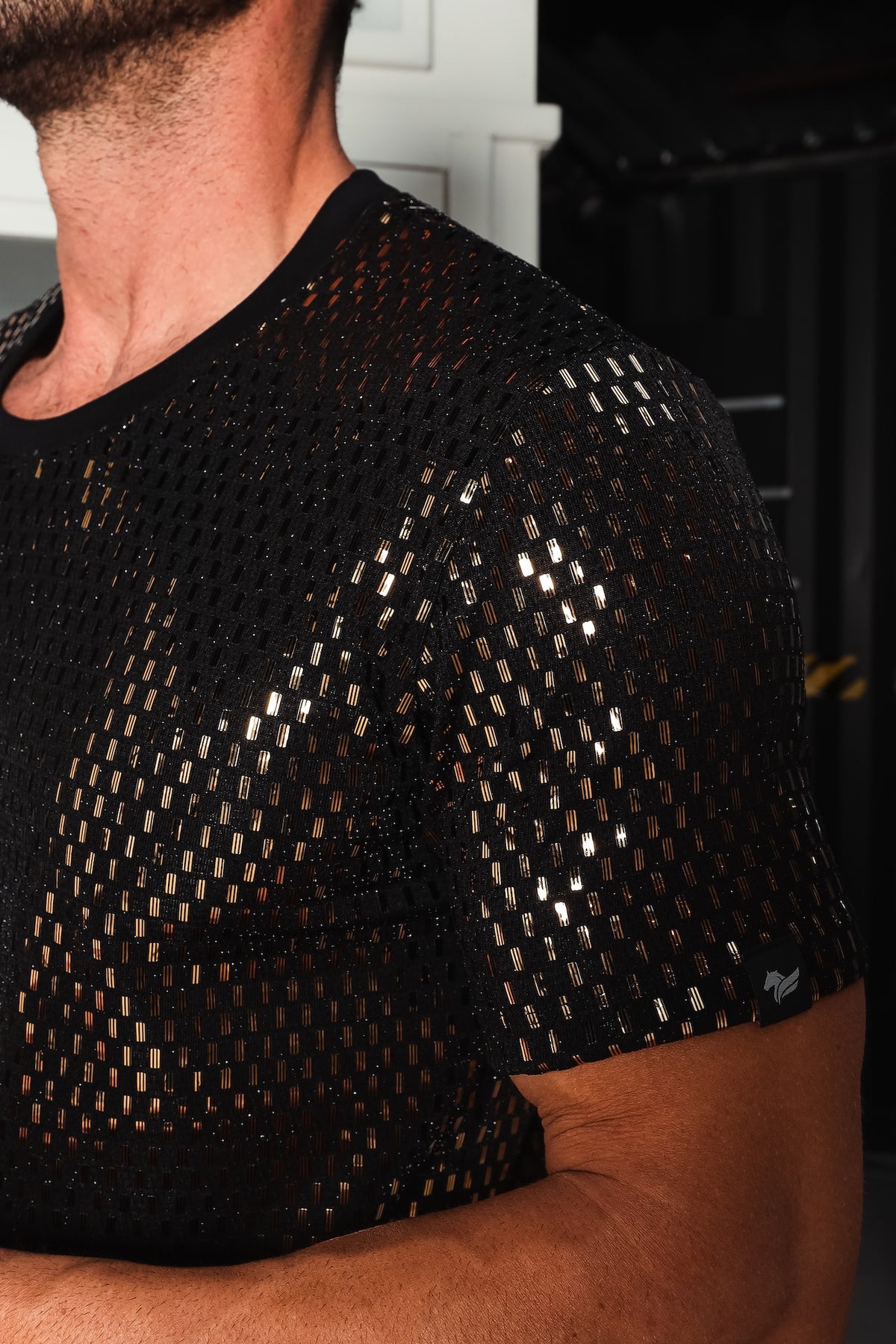 Camiseta Masculina em Paetê Brunella Dourado