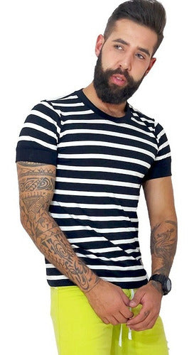 Camiseta Masculina em Viscolycra Preto e Branco