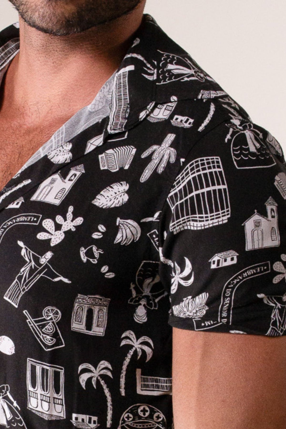Conjunto Masculino Camisa e Short em  Viscose Estampa Cordel