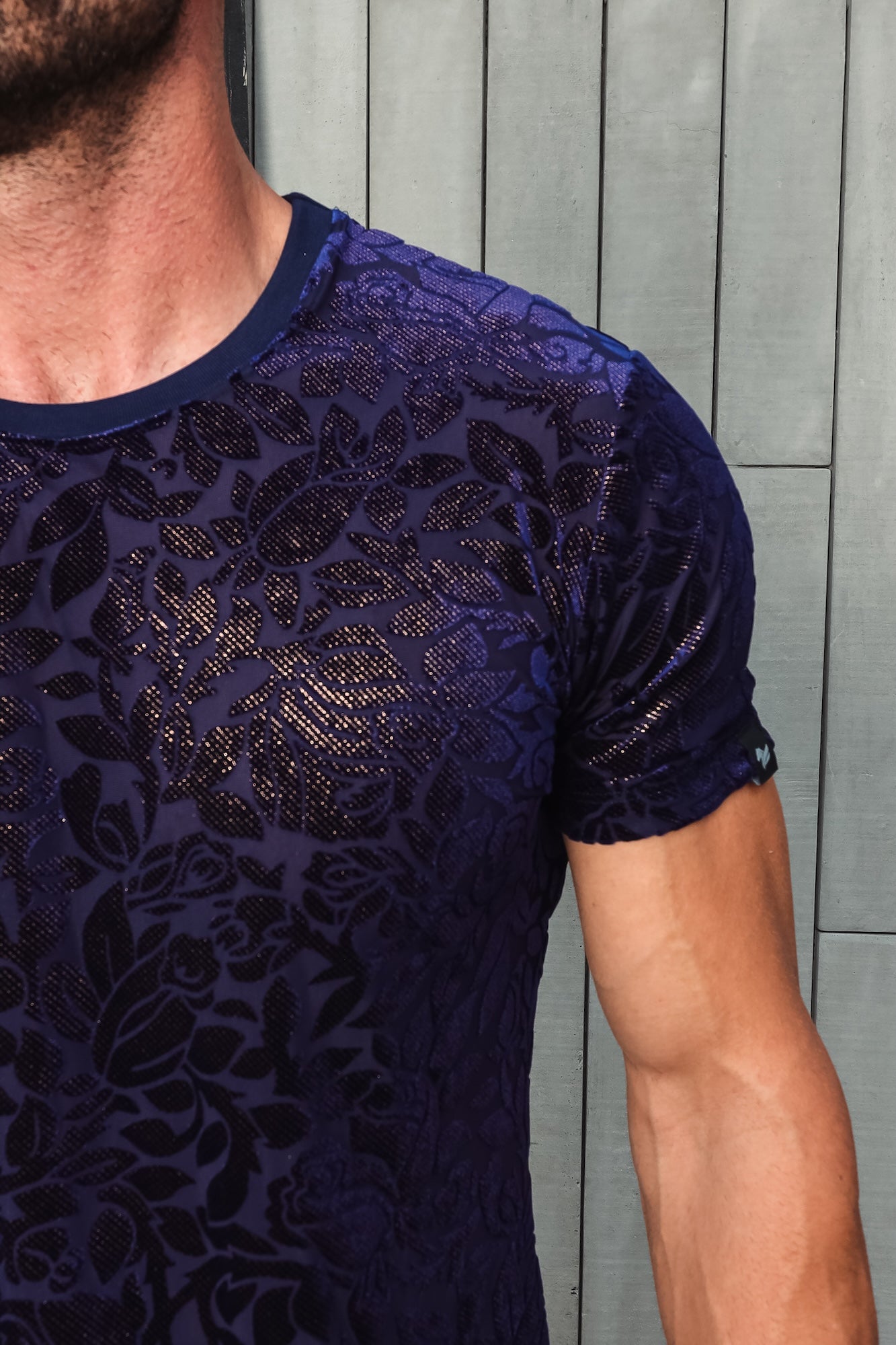 Camiseta Masculina em Devorê de Veludo