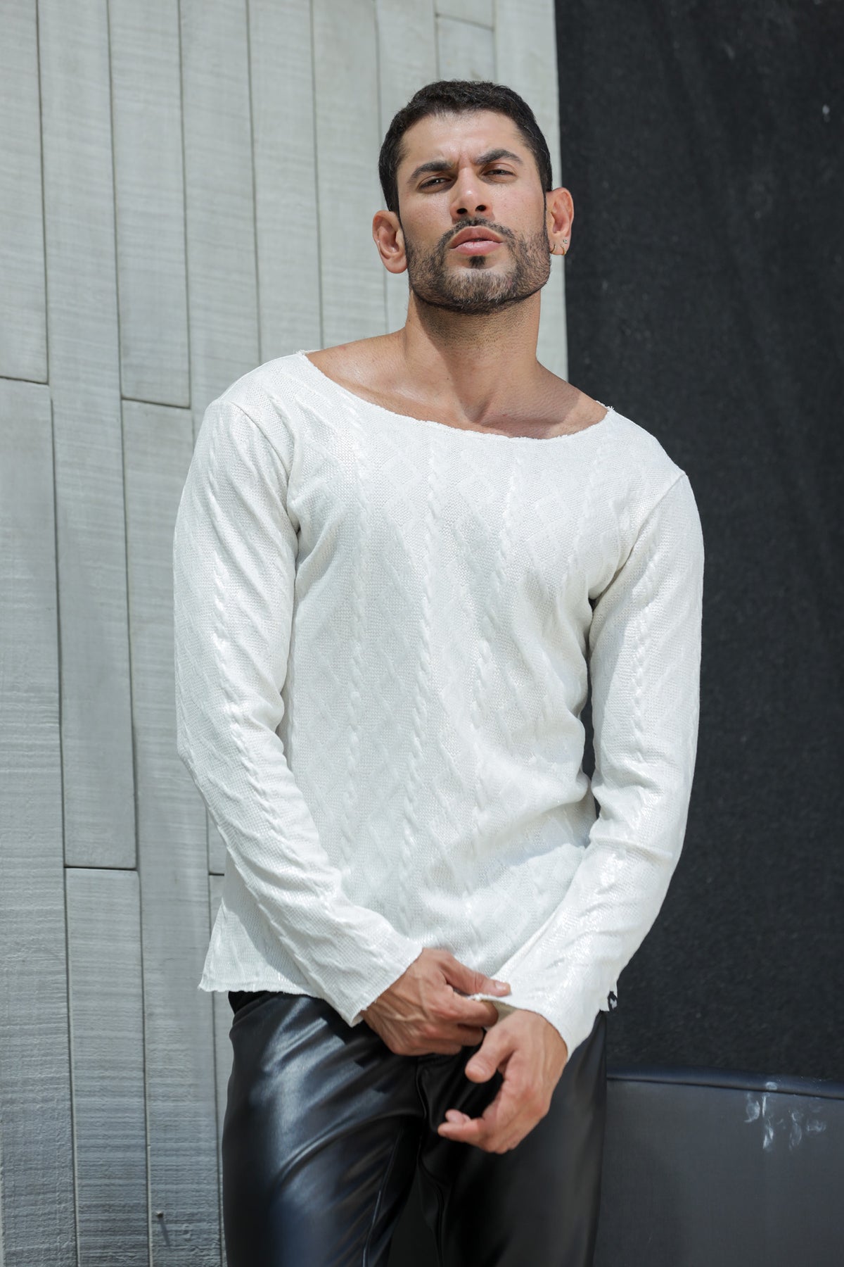 Camiseta Masculina Manga Longa em Tricô Resinado