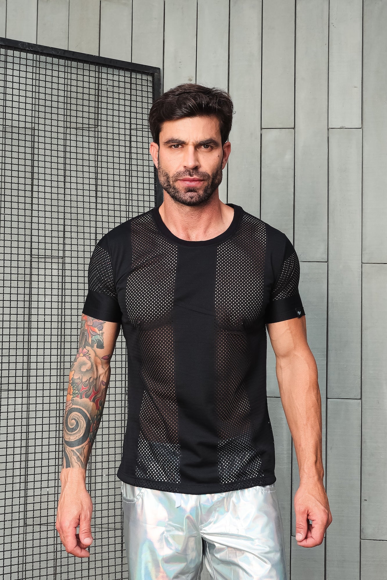 Camiseta Masculina em Tela Listrada