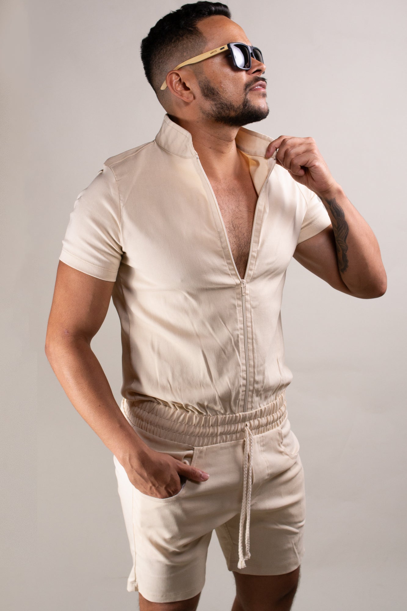 Macaquinho Masculino em Bengaline Bege