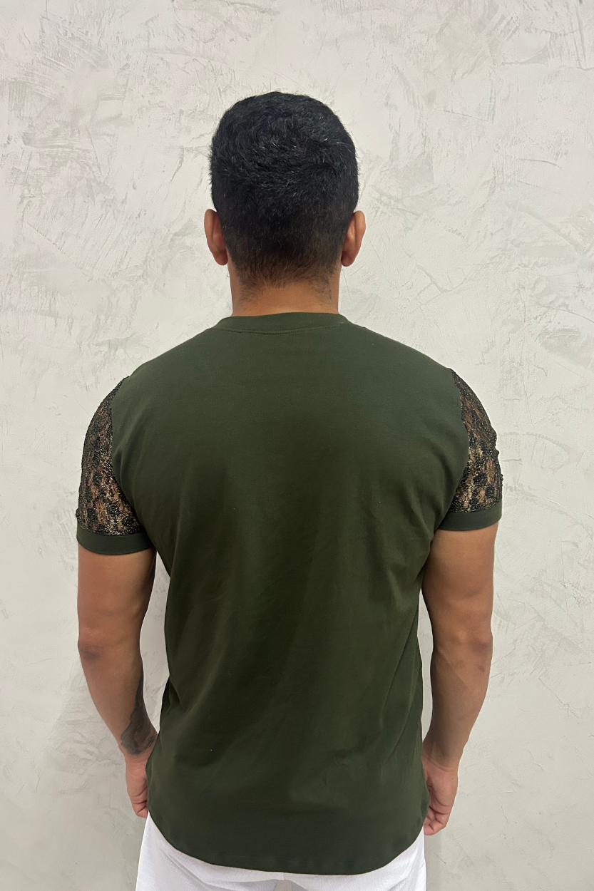 Camiseta Masculina em Moletinho Verde Detalhes Mangas
