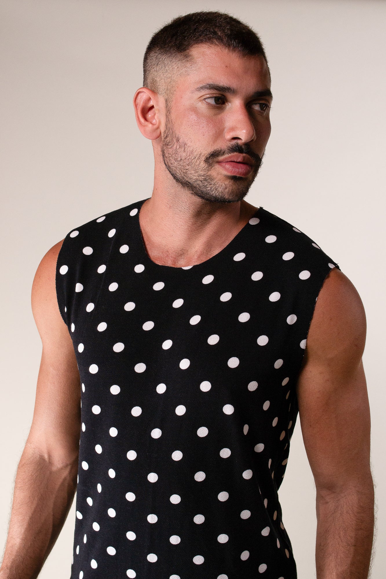 Regata Masculina Machão Estampa Poá Preta